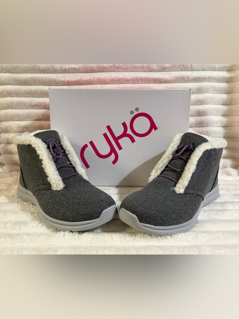 Ryka Nubuck Winter Boots Gray US 8 M NWT